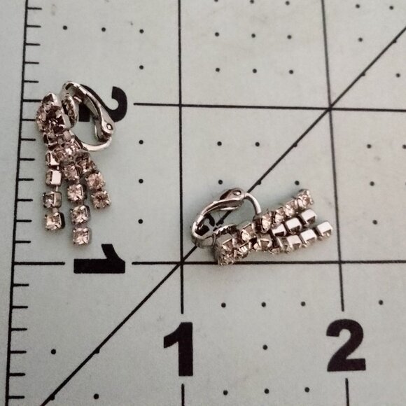 Vintage Silver Tone Rhinestone Dangle Clip On Earrings - Picture 2 of 3